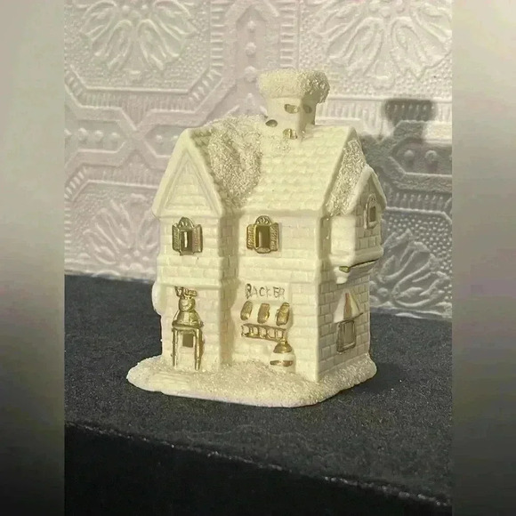 Vintage Porcelain Tealight Christmas Decor, White &  Gold, Holiday Christmas - Picture 6 of 12